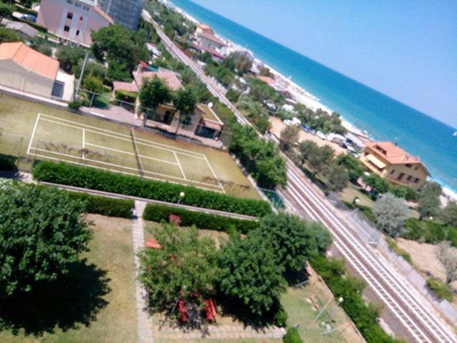 Condominio Cesano Mare Marotta Eksteriør bilde